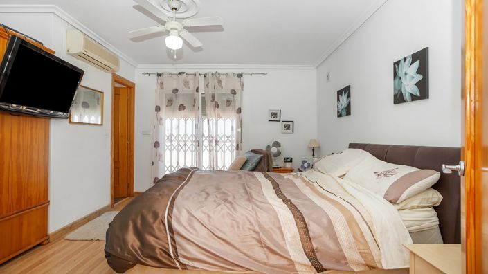 Image No.24-6 Bed Villa for sale