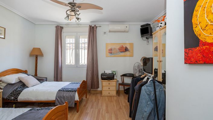 Image No.27-6 Bed Villa for sale