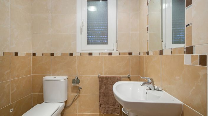Image No.40-6 Bed Villa for sale