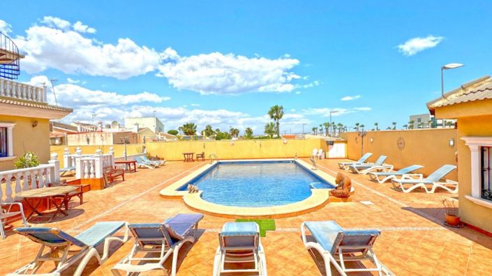 Image No.7-6 Bed Villa for sale