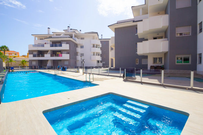 Image No.1-Appartement de 2 chambres à vendre à Villamartin