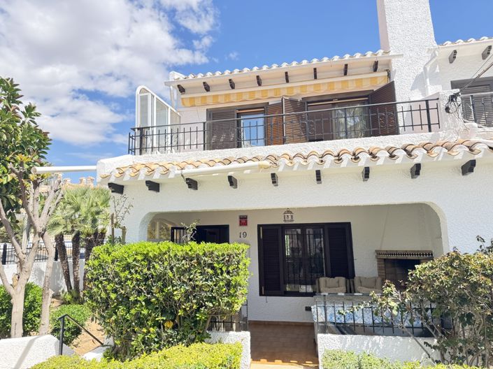 Image No.1-4 Bed Townhouse for sale