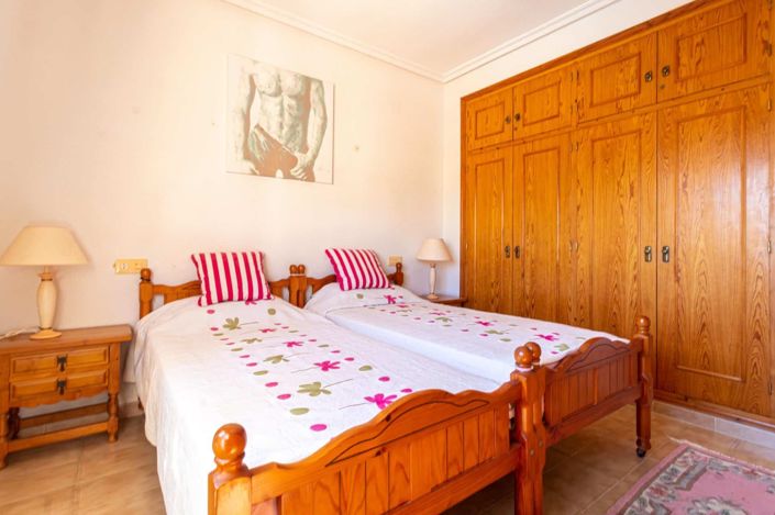 Image No.17-2 Bed Apartment for sale