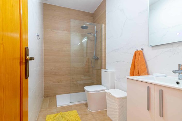 Image No.18-2 Bed Apartment for sale