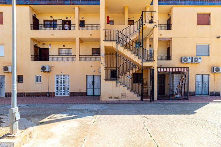 Image No.20-2 Bed Apartment for sale