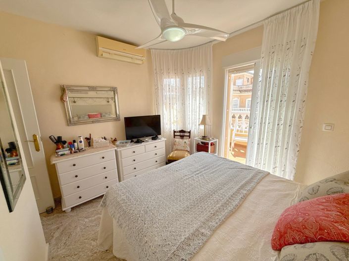 Image No.14-2 Bed Townhouse for sale