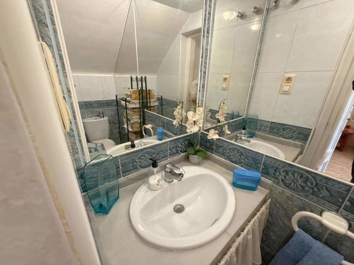 Image No.21-2 Bed Townhouse for sale