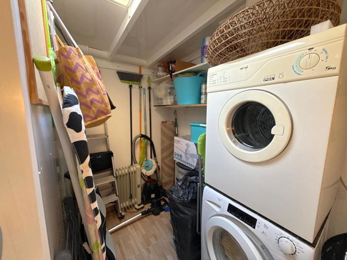 Image No.25-2 Bed Townhouse for sale