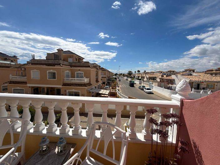 Image No.4-2 Bed Townhouse for sale