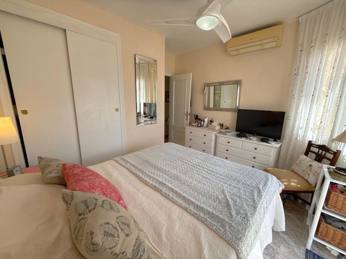 Image No.6-2 Bed Townhouse for sale