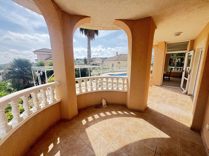 Image No.19-3 Bed Villa for sale