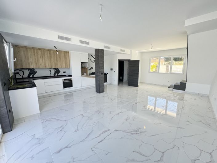 Image No.6-4 Bed Villa for sale