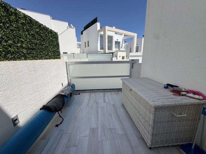 Image No.37-4 Bed Villa for sale