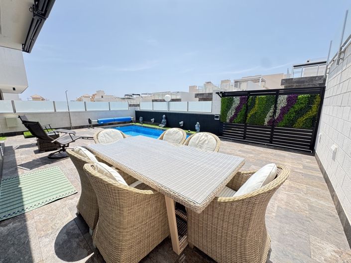 Image No.30-4 Bed Villa for sale