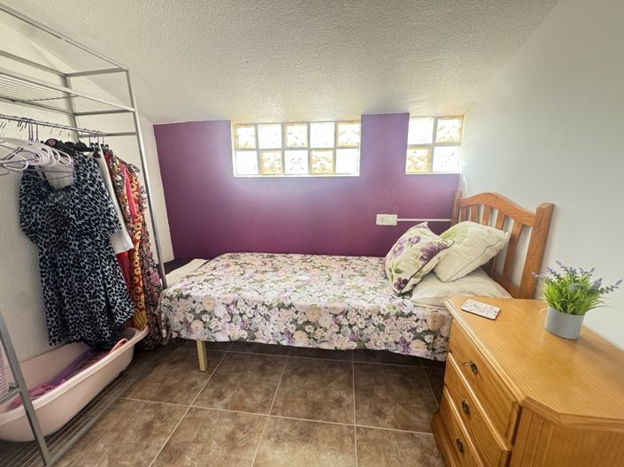 Image No.22-3 Bed Townhouse for sale