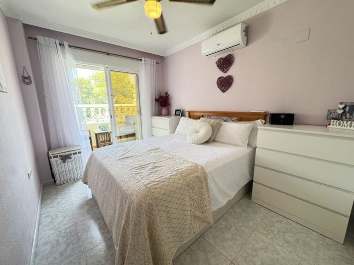 Image No.10-2 Bed Villa for sale