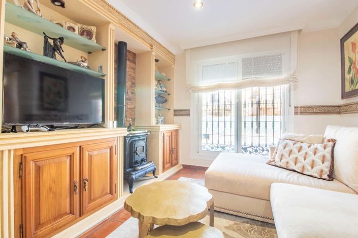 Image No.10-4 Bed Property for sale