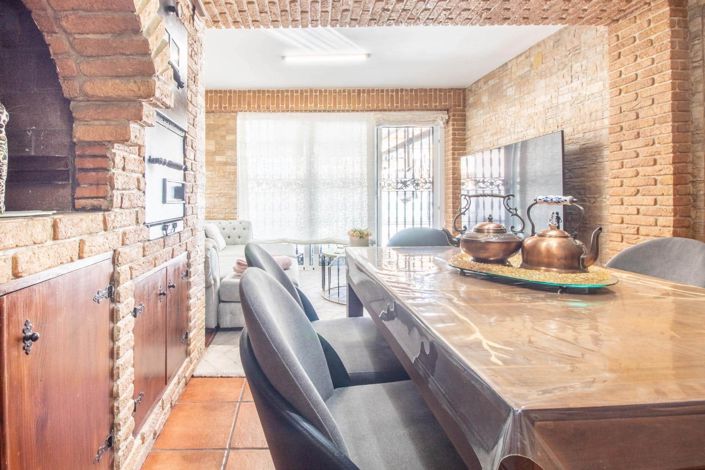 Image No.14-4 Bed Property for sale