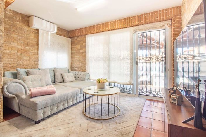 Image No.16-4 Bed Property for sale