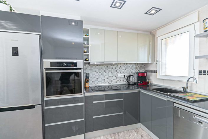 Image No.10-2 Bed Apartment for sale