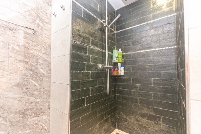 Image No.28-2 Bed Apartment for sale