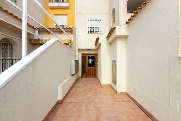 Image No.45-2 Bed Apartment for sale