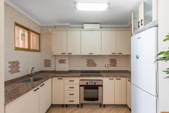 Image No.4-3 Bed Property for sale