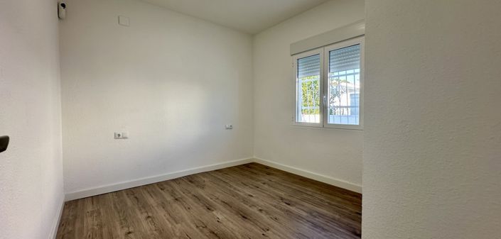 Image No.13-2 Bed Bungalow for sale