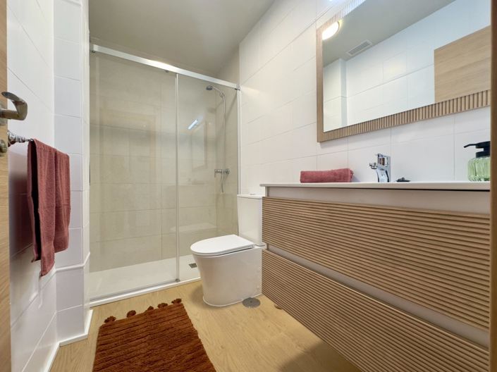 Image No.18-1 Bed Property for sale