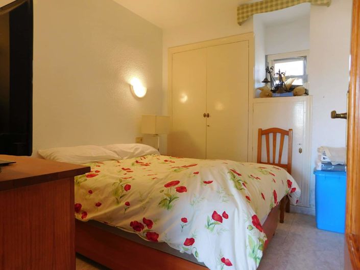 Image No.11-1 Bed Property for sale