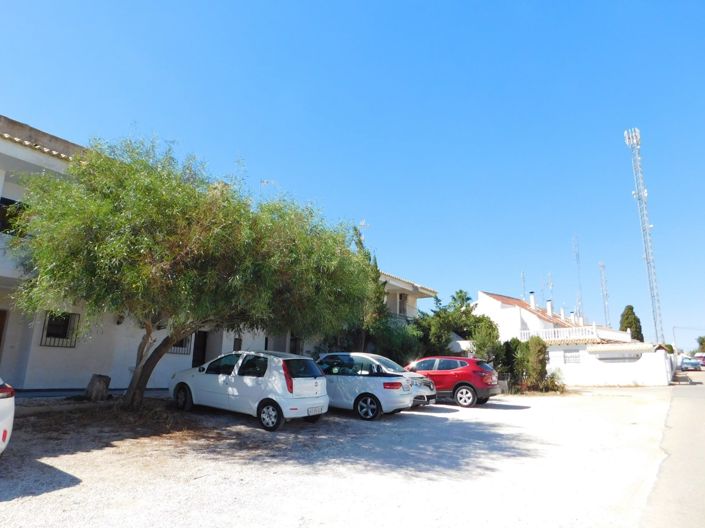 Image No.20-1 Bed Property for sale