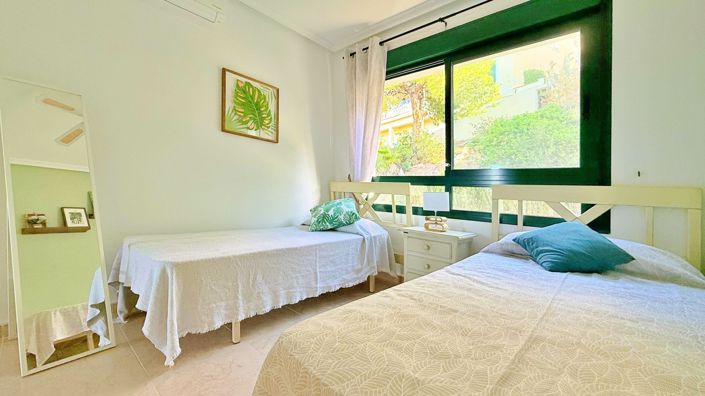 Image No.27-2 Bed Townhouse for sale