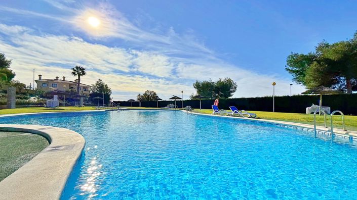 Image No.35-2 Bed Townhouse for sale