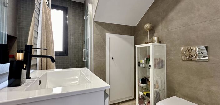 Image No.8-3 Bed Villa for sale