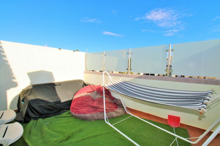 Image No.17-2 Bed Townhouse for sale