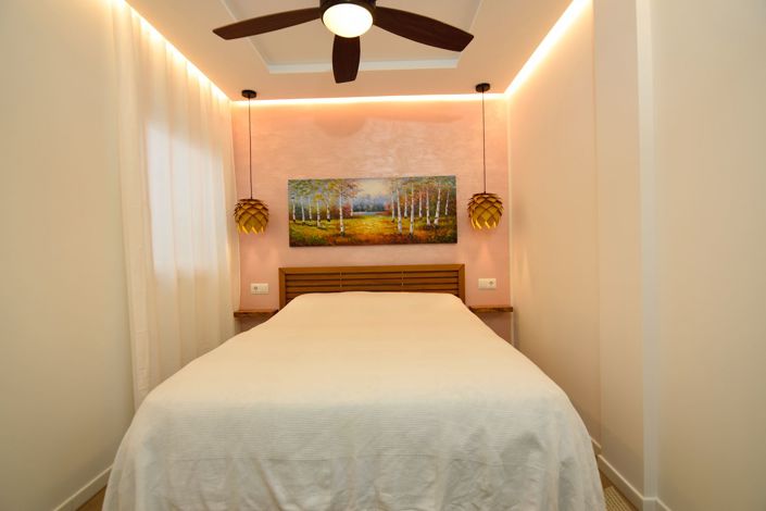 Image No.12-3 Bed Townhouse for sale