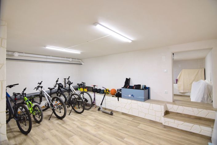 Image No.29-3 Bed Townhouse for sale