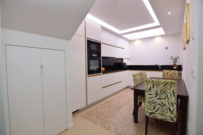 Image No.9-3 Bed Townhouse for sale