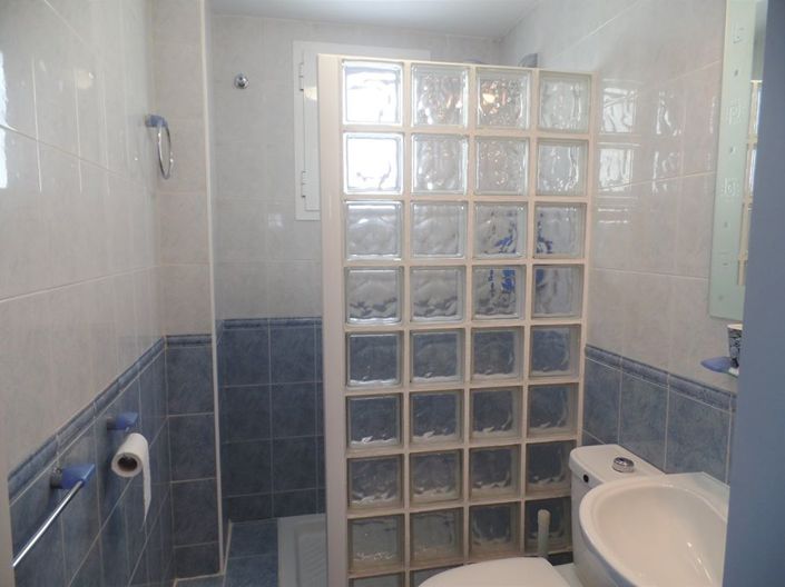 Image No.11-2 Bed Property for sale