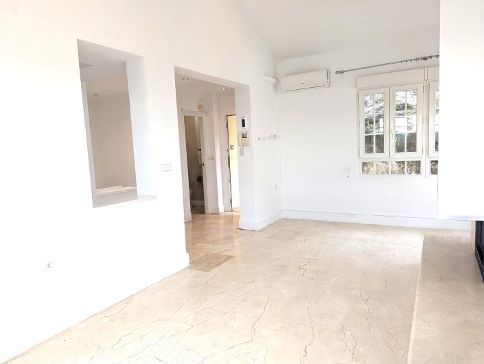 Image No.5-4 Bed Villa for sale