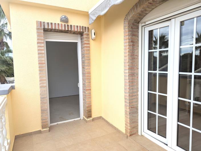 Image No.32-4 Bed Villa for sale