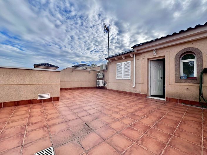 Image No.24-2 Bed Bungalow for sale