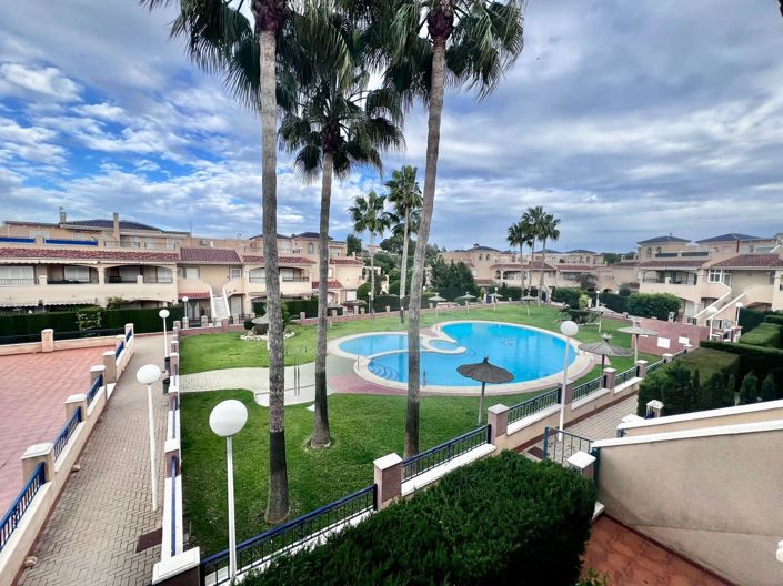 Image No.25-2 Bed Bungalow for sale