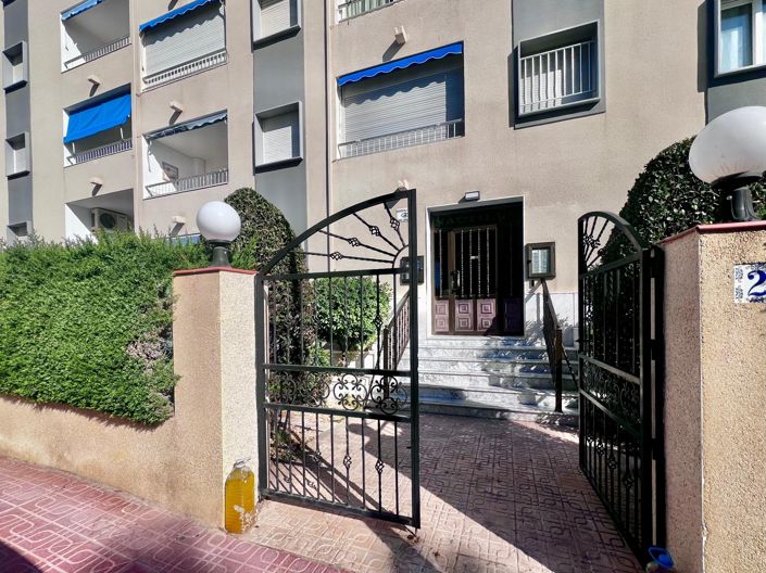 Image No.38-Appartement de 3 chambres à vendre à Punta Prima