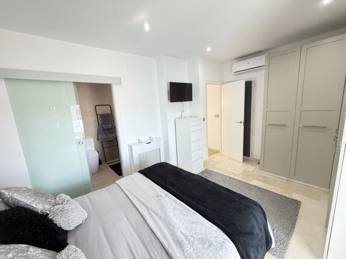 Image No.22-3 Bed Villa for sale