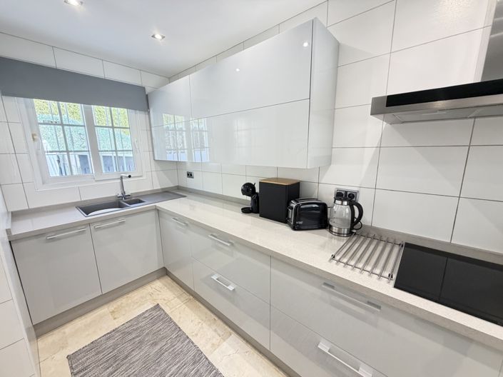 Image No.7-3 Bed Villa for sale