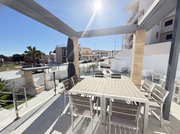 Image No.5-4 Bed Villa for sale