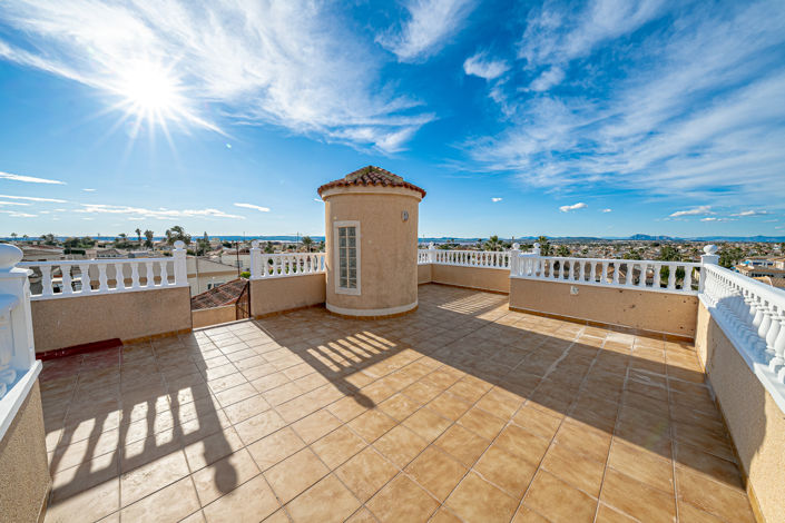 Image No.3-4 Bed Villa for sale