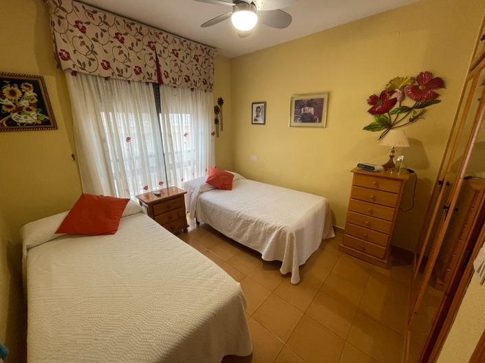 Image No.25-5 Bed Townhouse for sale