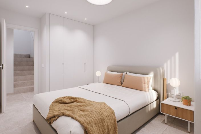 Image No.12-3 Bed Townhouse for sale